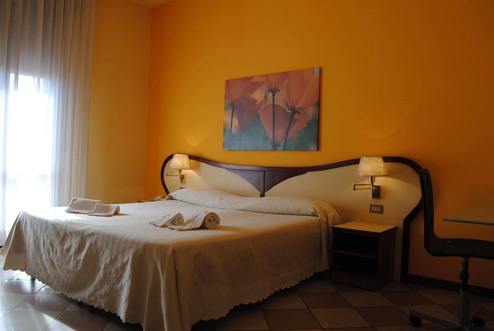 Hotel La Fenice Formigine Exterior photo